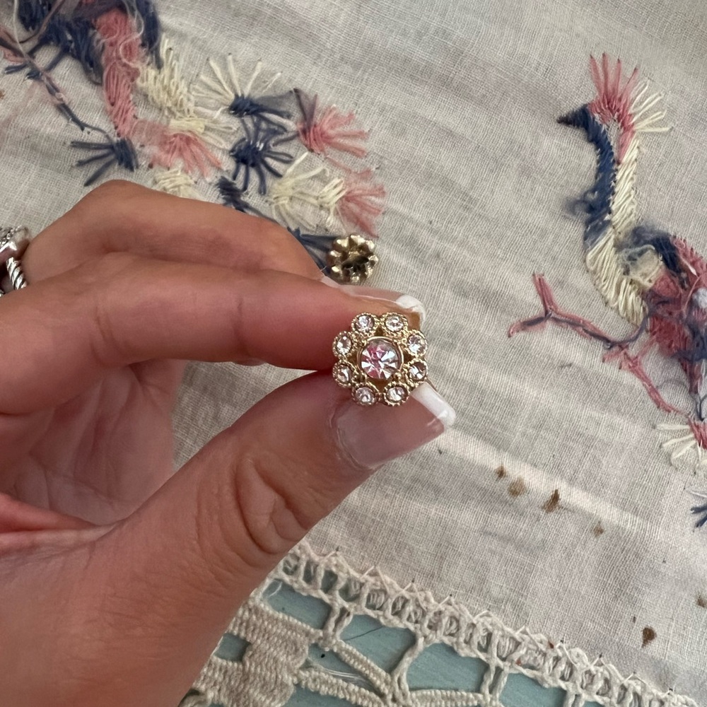 Gold rhinestone stud earrings